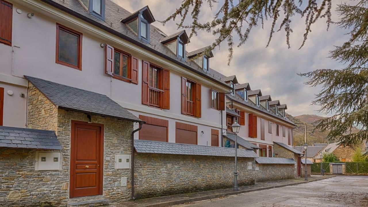 Saplan Real Estate Montlude Lägenhet Les Exteriör bild