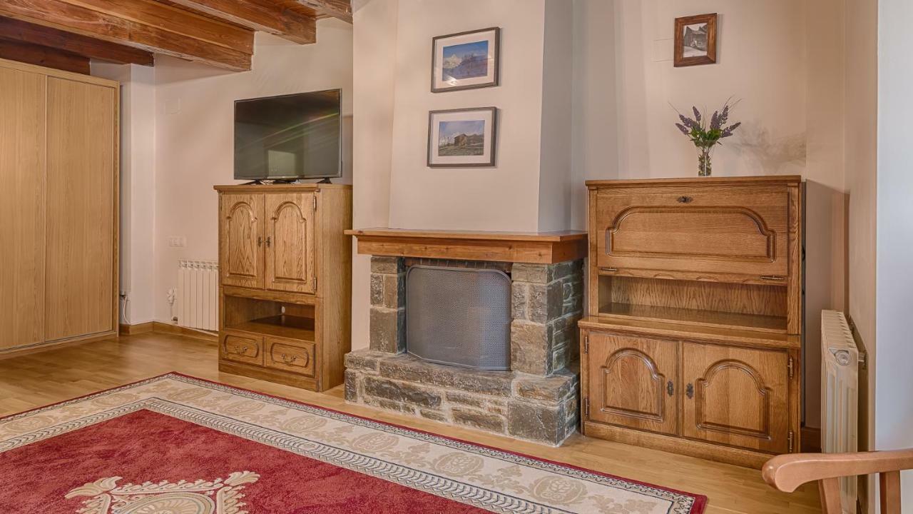 Saplan Real Estate Montlude Lägenhet Les Exteriör bild
